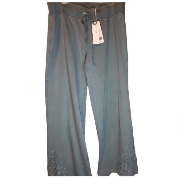 NWT KAYRYN SEO  Sweat Pants Wide Embroidered Legs in Sage Green Light & Blue XL - Picture 1 of 5